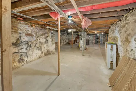 366 Walnut Street Manchester NH 03104