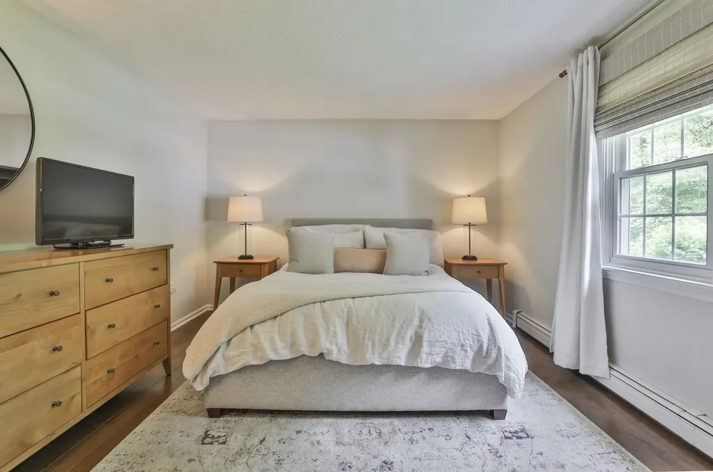 9 Edinburgh Drive Bedford NH 03110