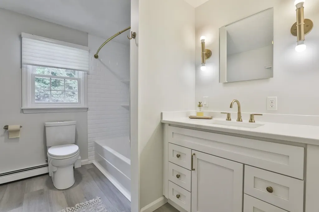 9 Edinburgh Drive Bedford NH 03110