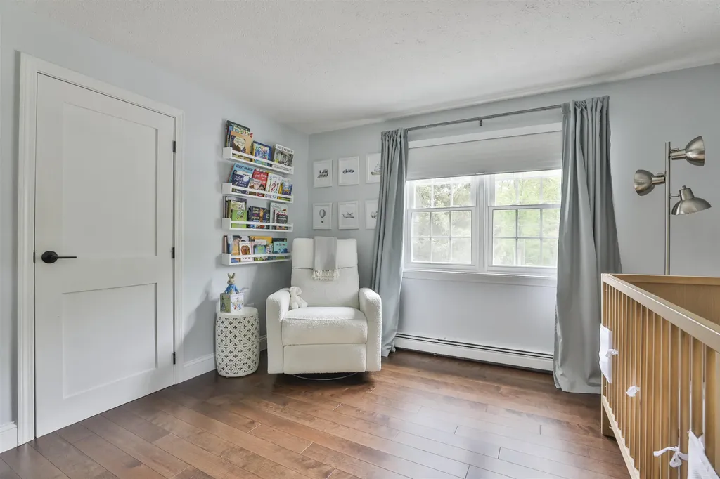 9 Edinburgh Drive Bedford NH 03110