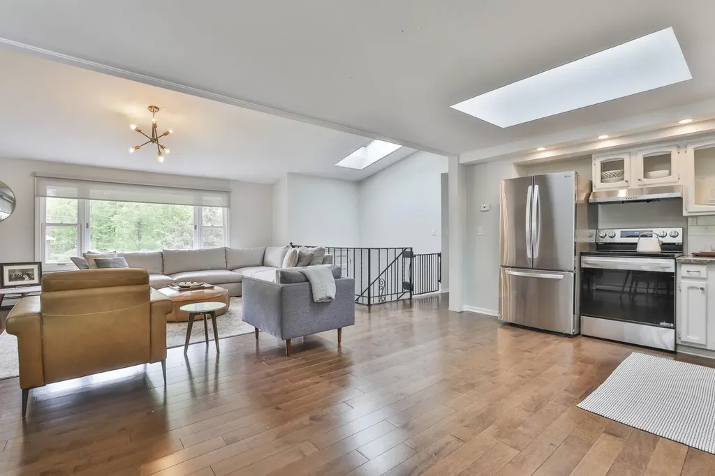 9 Edinburgh Drive Bedford NH 03110