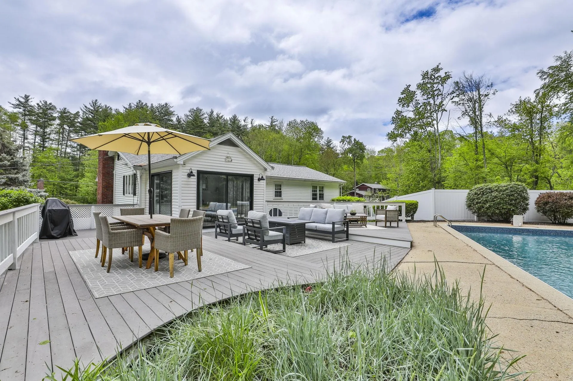 9 Edinburgh Drive Bedford NH 03110