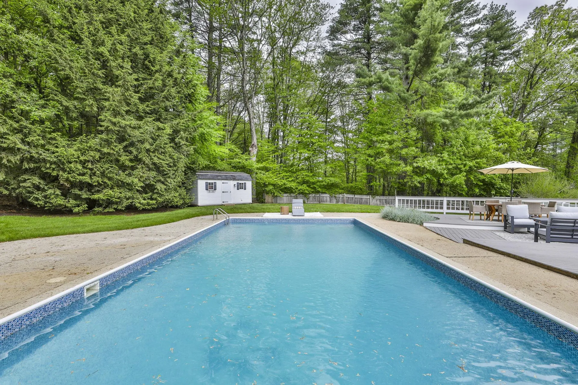 9 Edinburgh Drive Bedford NH 03110