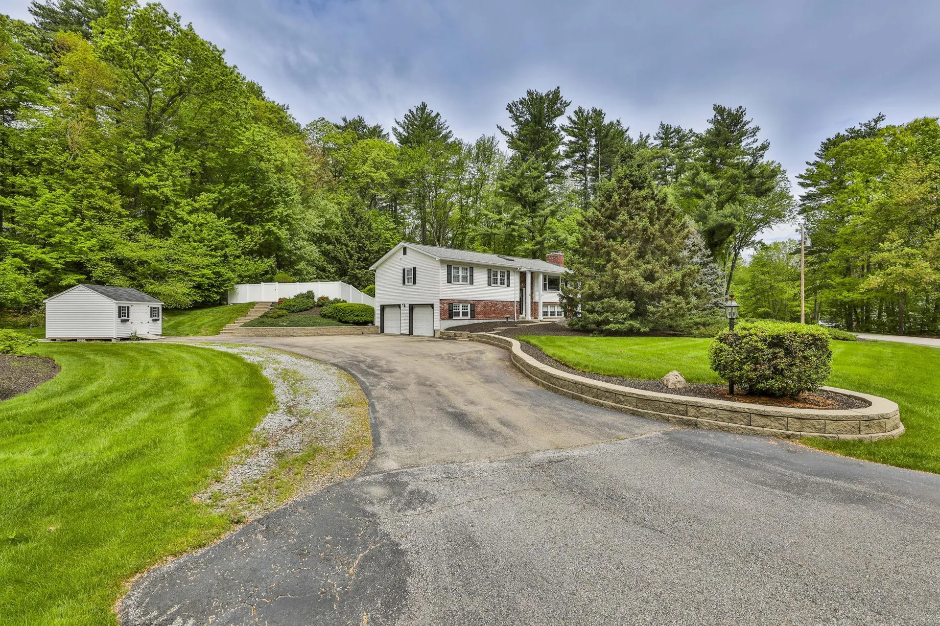 9 Edinburgh Drive Bedford NH 03110