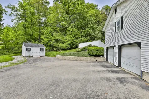 9 Edinburgh Drive Bedford NH 03110