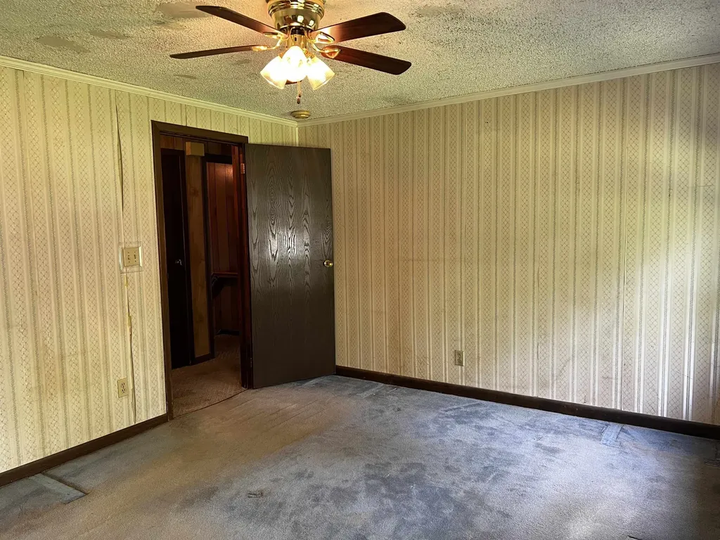29 Oak Hill Road Hinsdale NH 03451