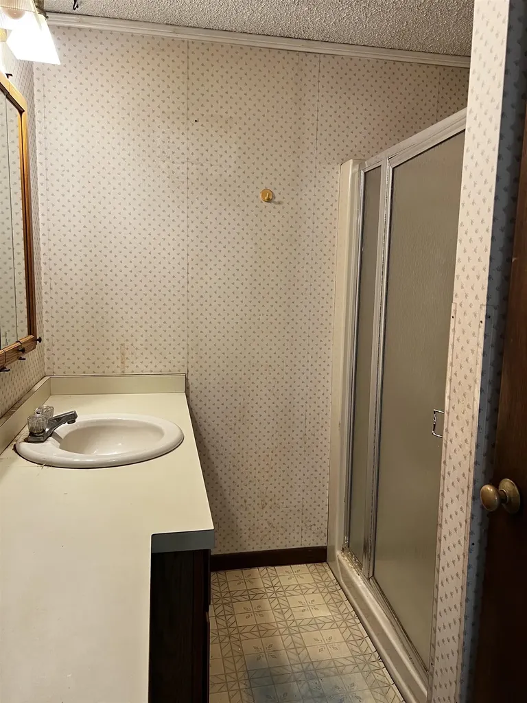 29 Oak Hill Road Hinsdale NH 03451