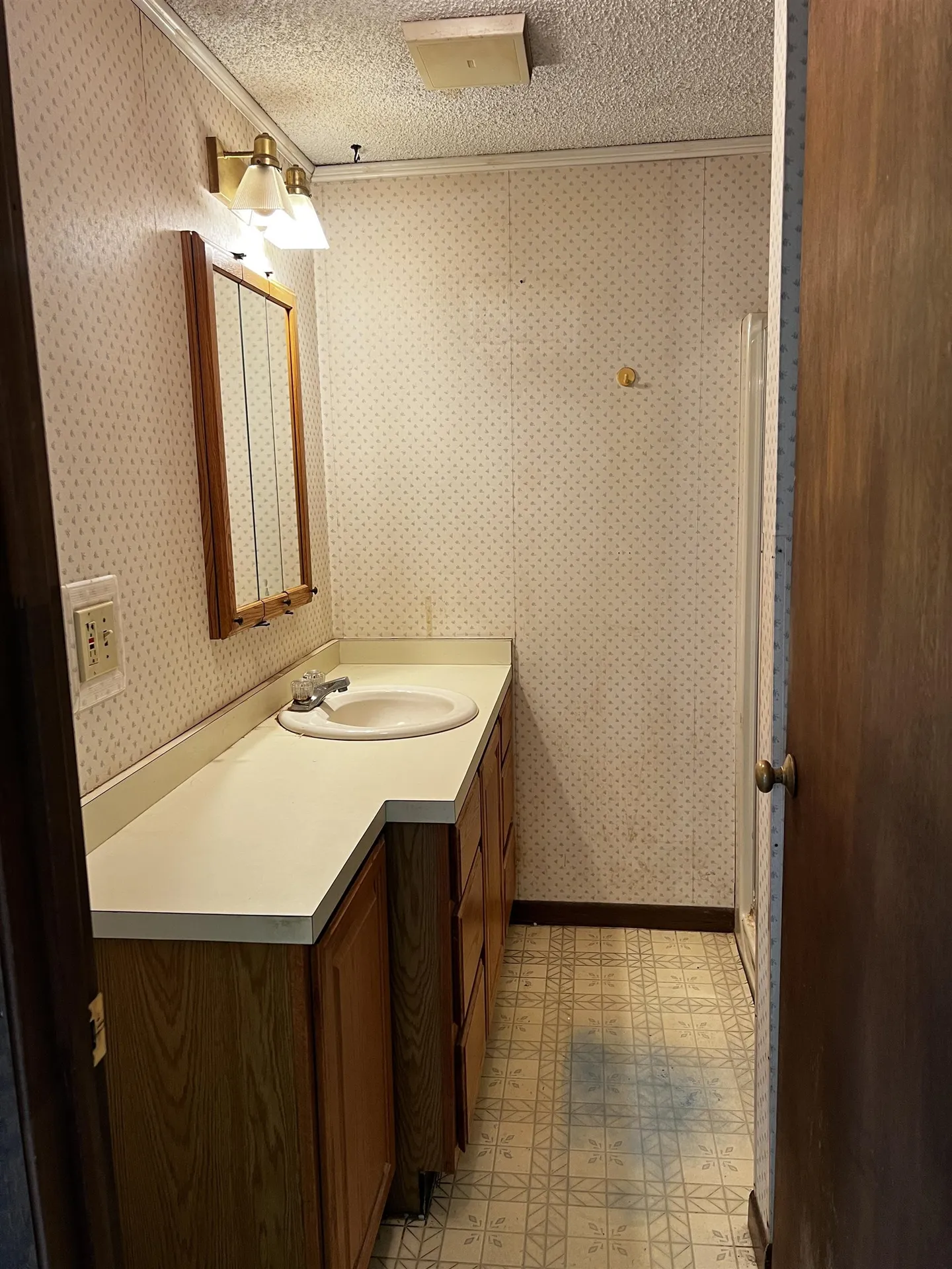 29 Oak Hill Road Hinsdale NH 03451