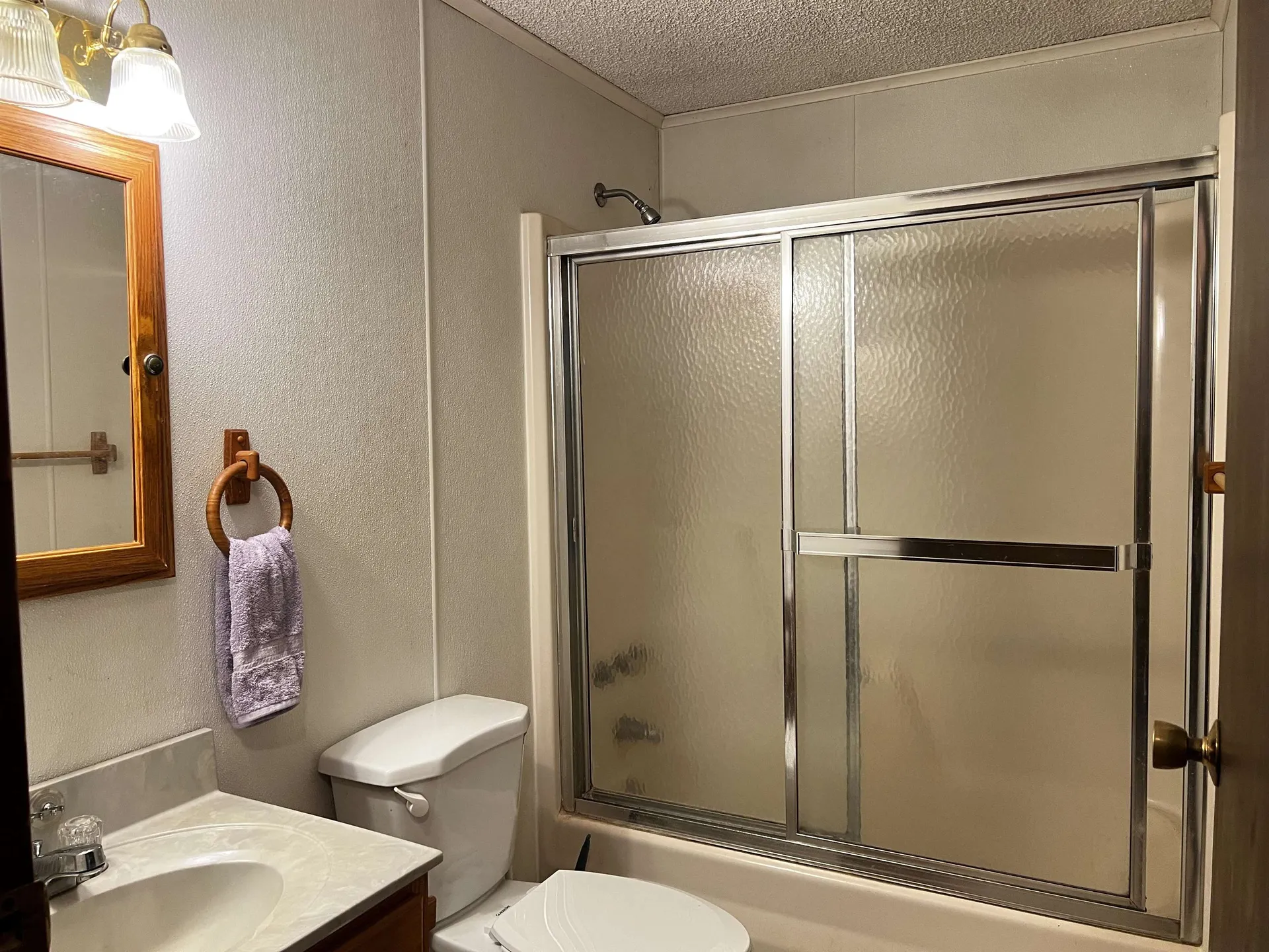 29 Oak Hill Road Hinsdale NH 03451