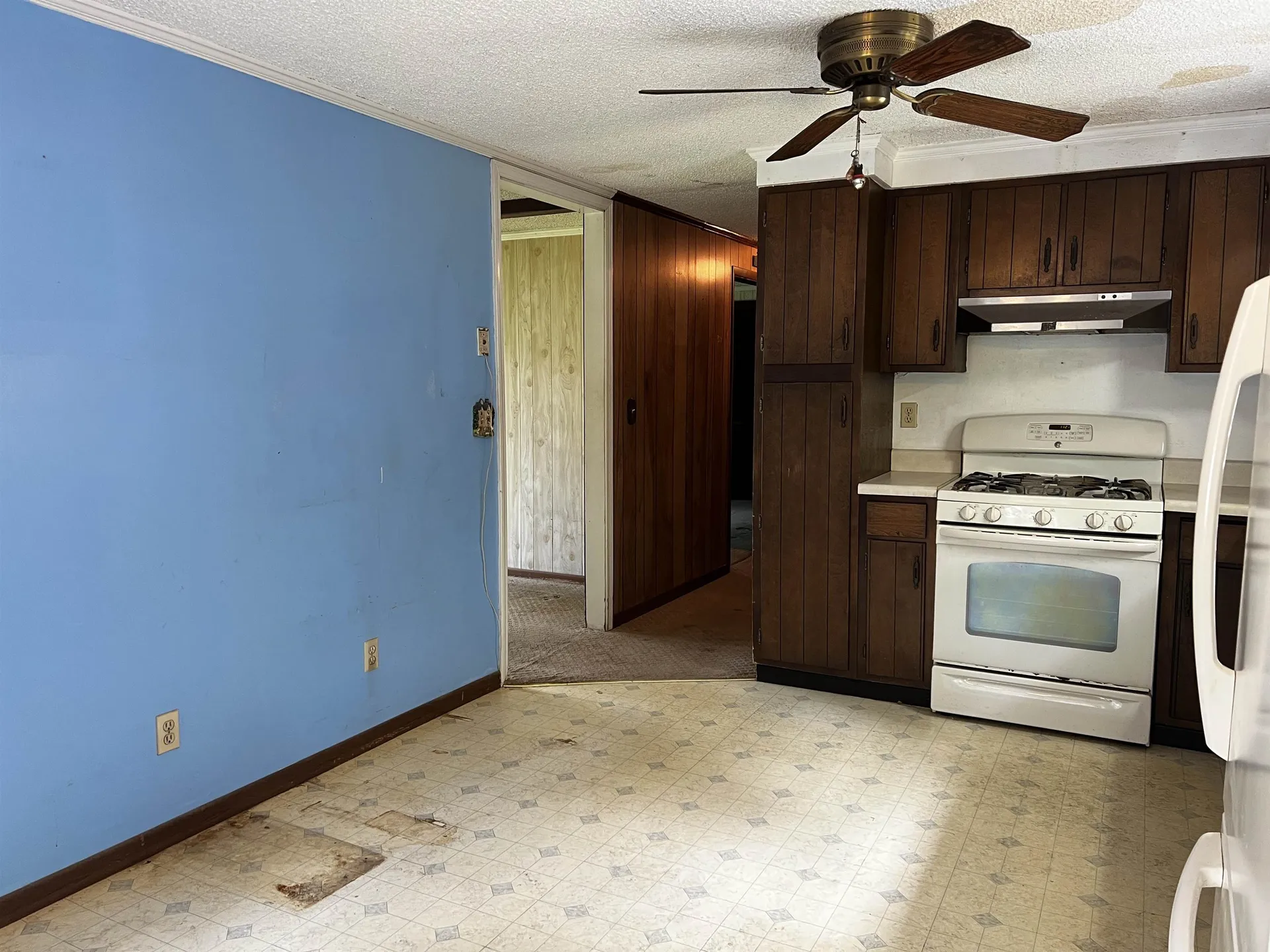29 Oak Hill Road Hinsdale NH 03451