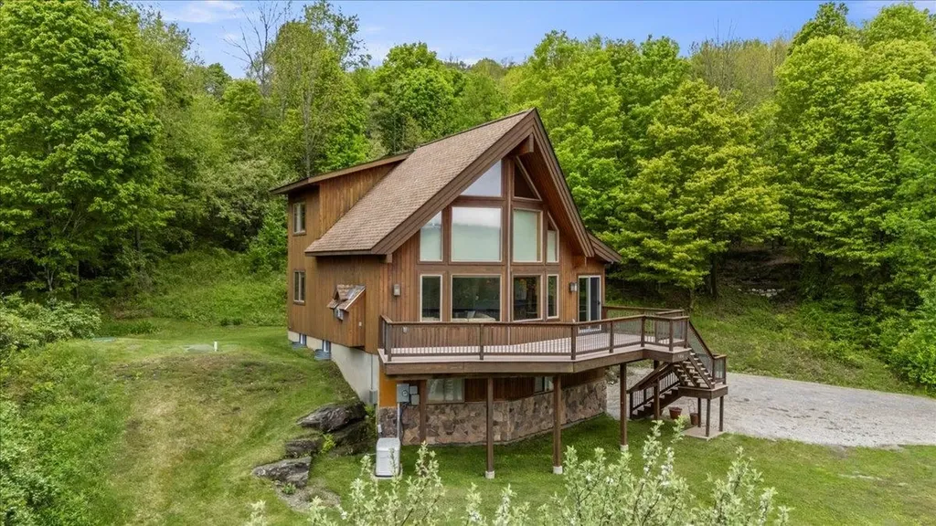 204 Highview Ridge Extension Danby VT 05739