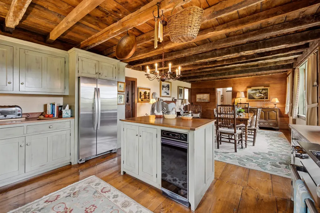 284 Amsden Road Barnard VT 05031