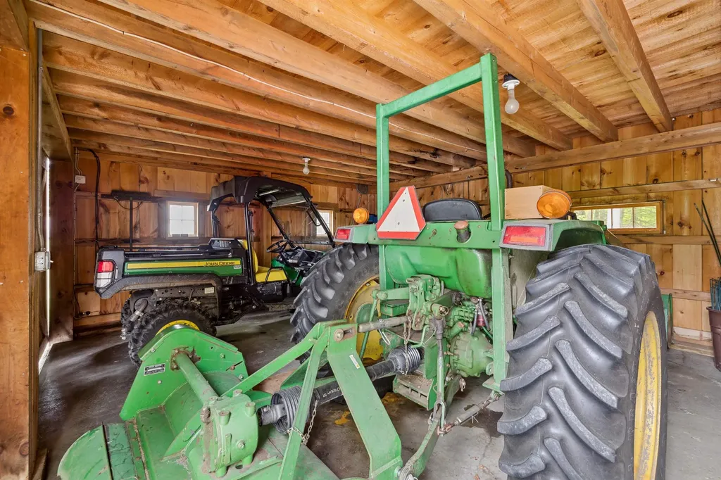 284 Amsden Road Barnard VT 05031