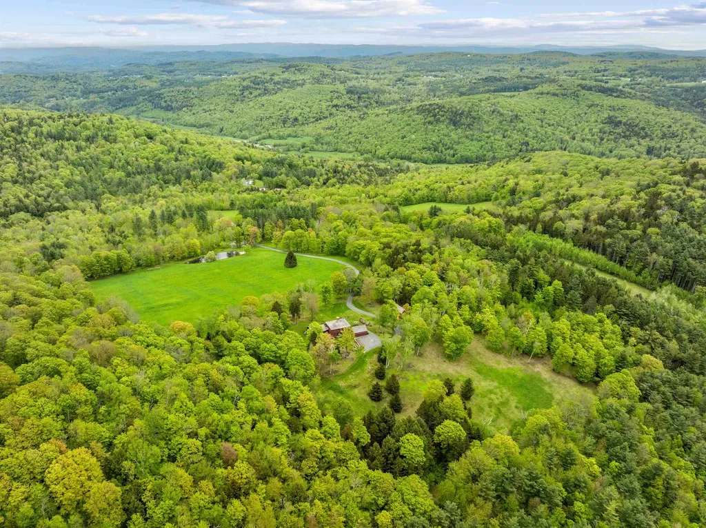 284 Amsden Road Barnard VT 05031
