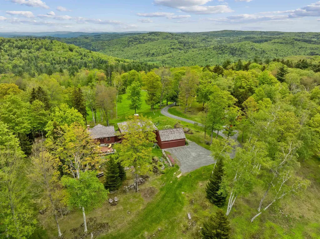 284 Amsden Road Barnard VT 05031