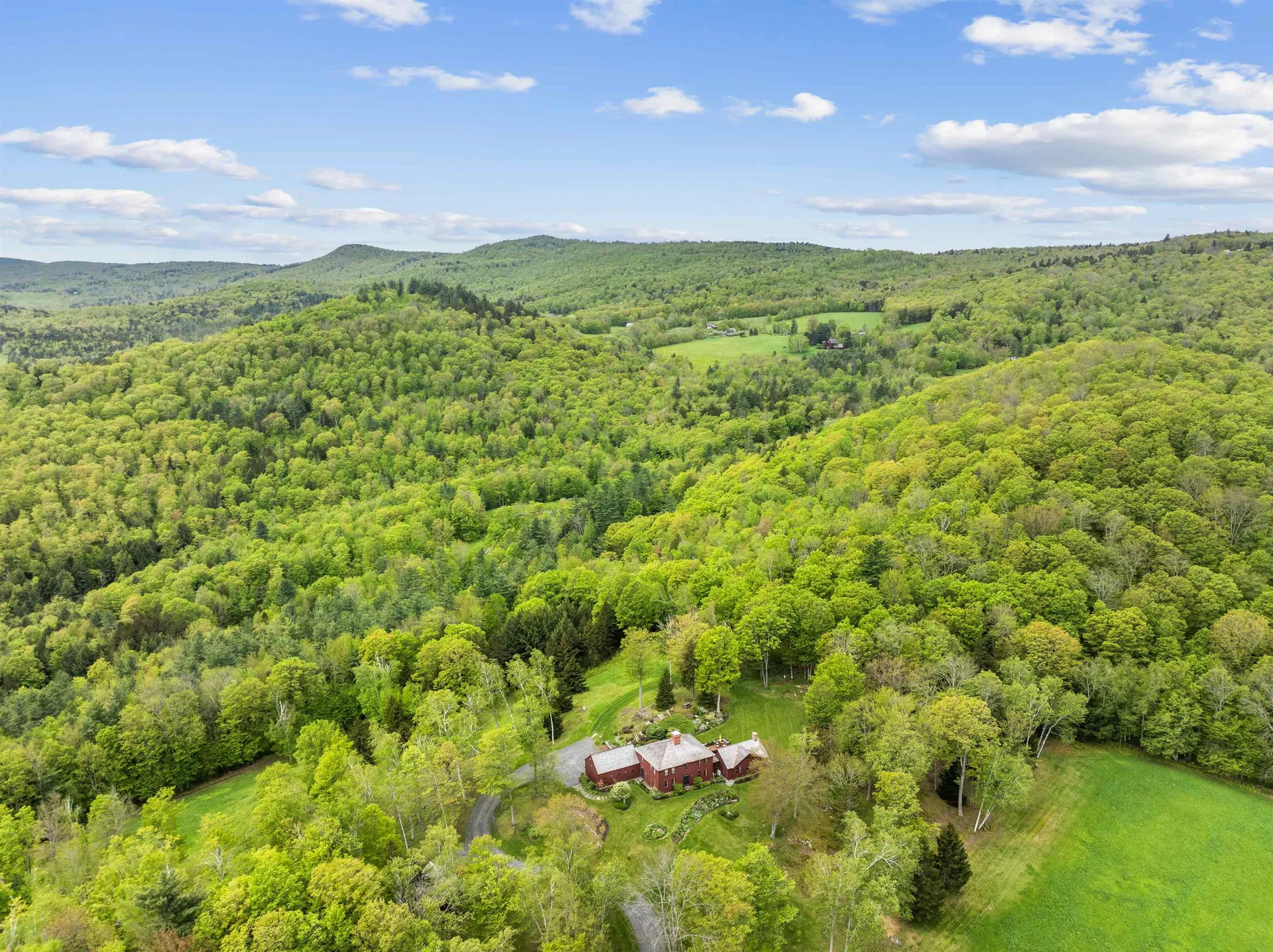 284 Amsden Road Barnard VT 05031