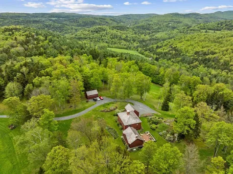 284 Amsden Road Barnard VT 05031