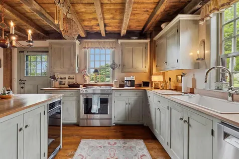 284 Amsden Road Barnard VT 05031