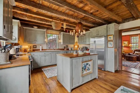 284 Amsden Road Barnard VT 05031