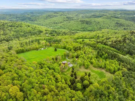 284 Amsden Road Barnard VT 05031