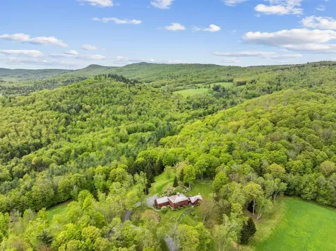 284 Amsden Road Barnard VT 05031