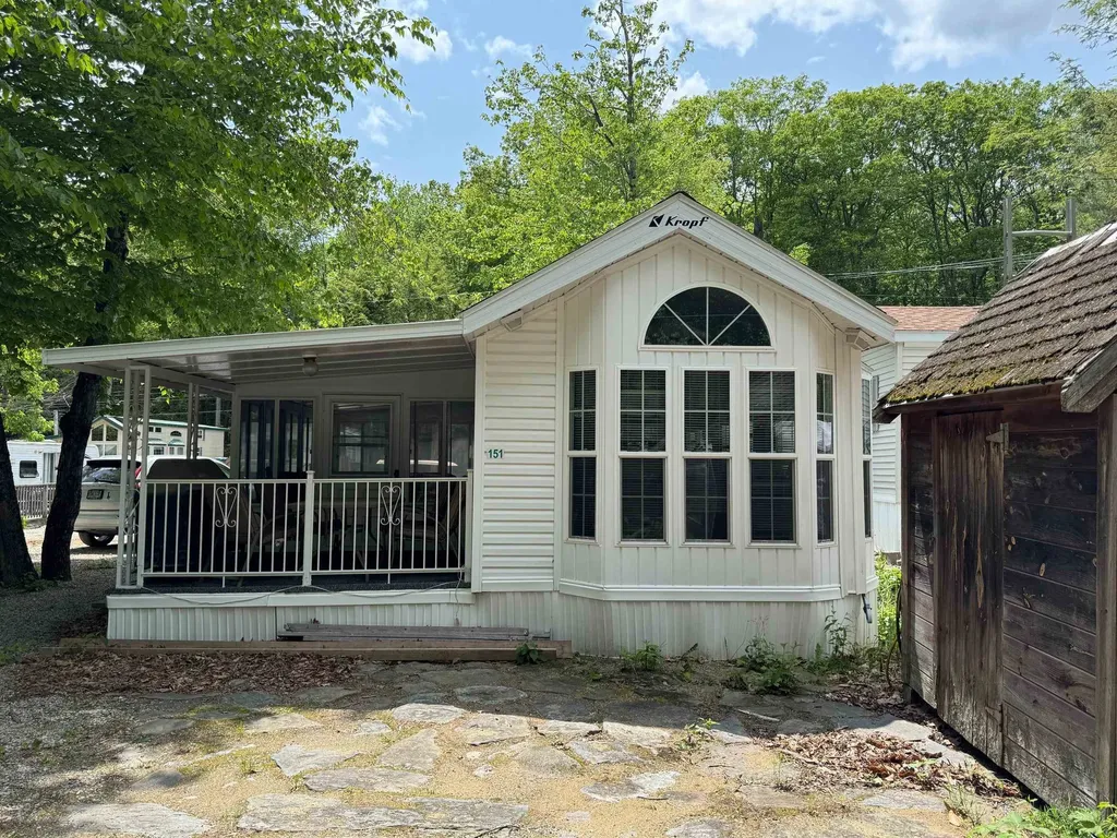 151 Chocorua Way Rochester NH 03867