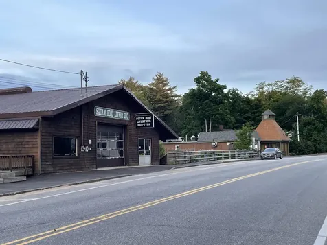 6 Buttonwood Road Holderness NH 03245