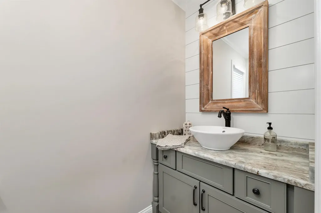 11 Quimby Road Meredith NH 03253