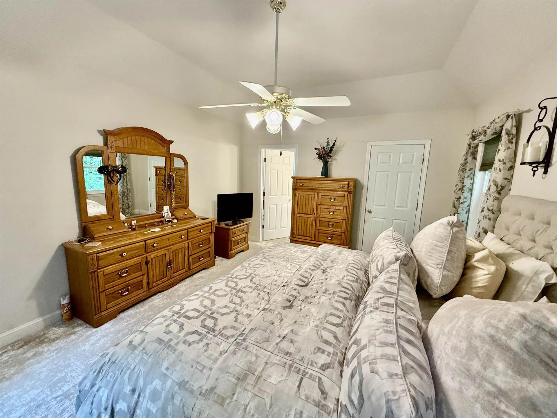 99 Stable Road Milford NH 03055