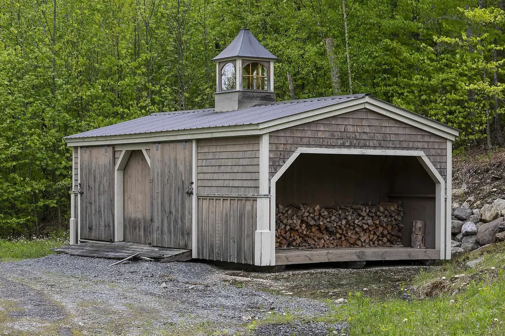 69 Upper Taylor Hill Road Winhall VT 05340