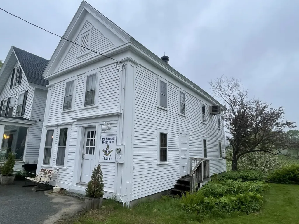 21 Main Street Sandwich NH 03227