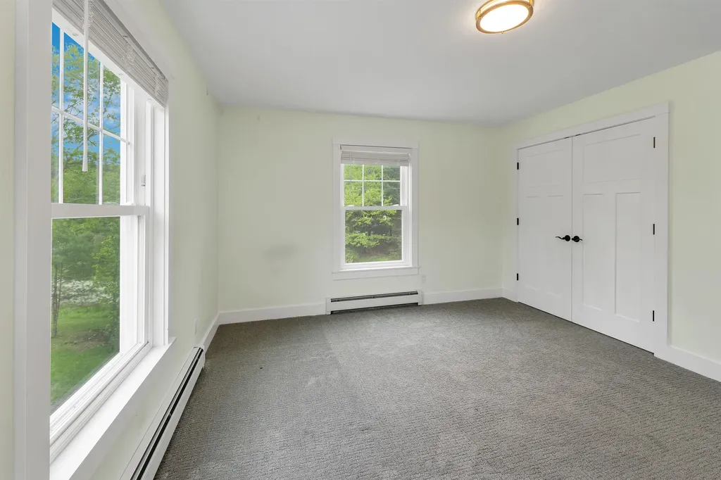 10 Call Road Webster NH 03303