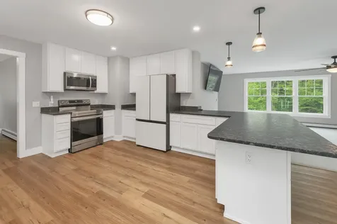 10 Call Road Webster NH 03303