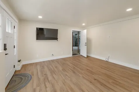 10 Call Road Webster NH 03303