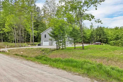 10 Call Road Webster NH 03303