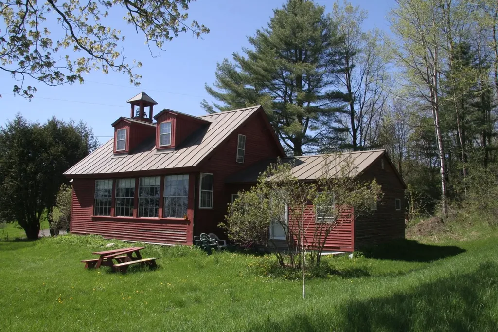 2884 Tampico Road Danville VT 05828