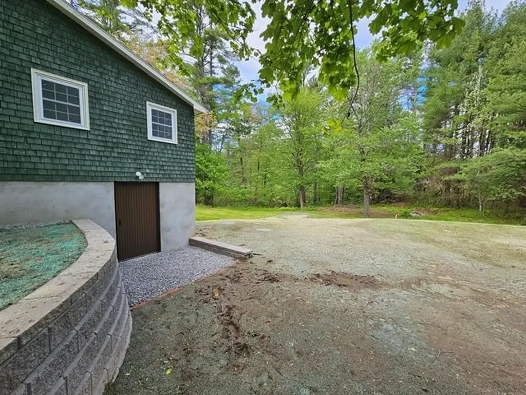 143 Warmac Road Swanzey NH 03446