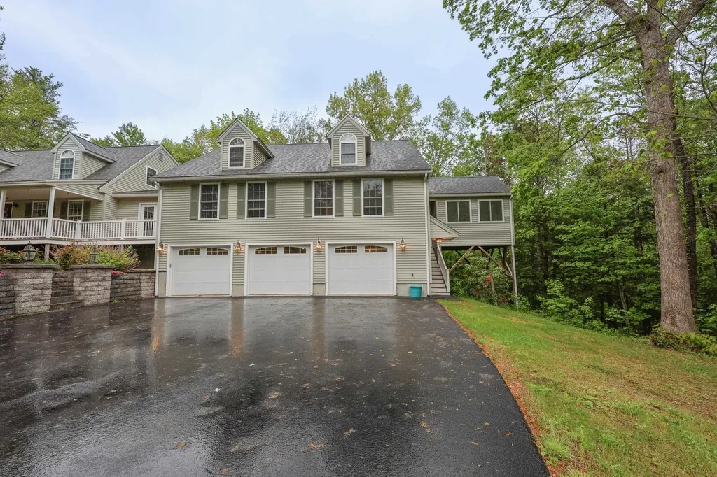 34 Caramel Drive Danville NH 03819