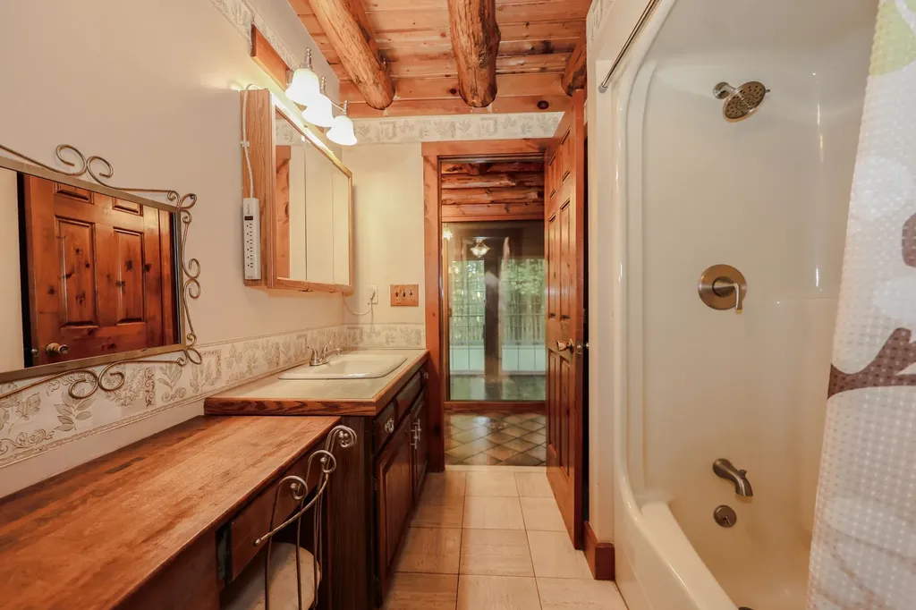 34 Edwards Mill Road Chester NH 03036