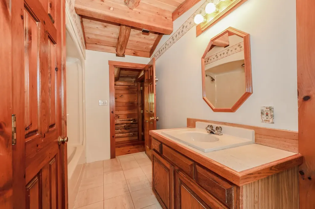 34 Edwards Mill Road Chester NH 03036