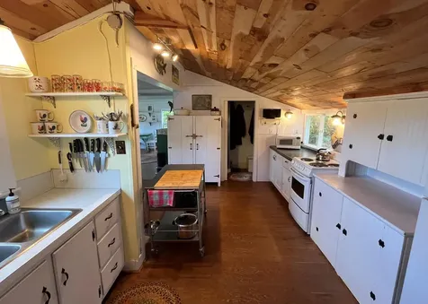 43 Kimberly Lane Westmore VT 05871