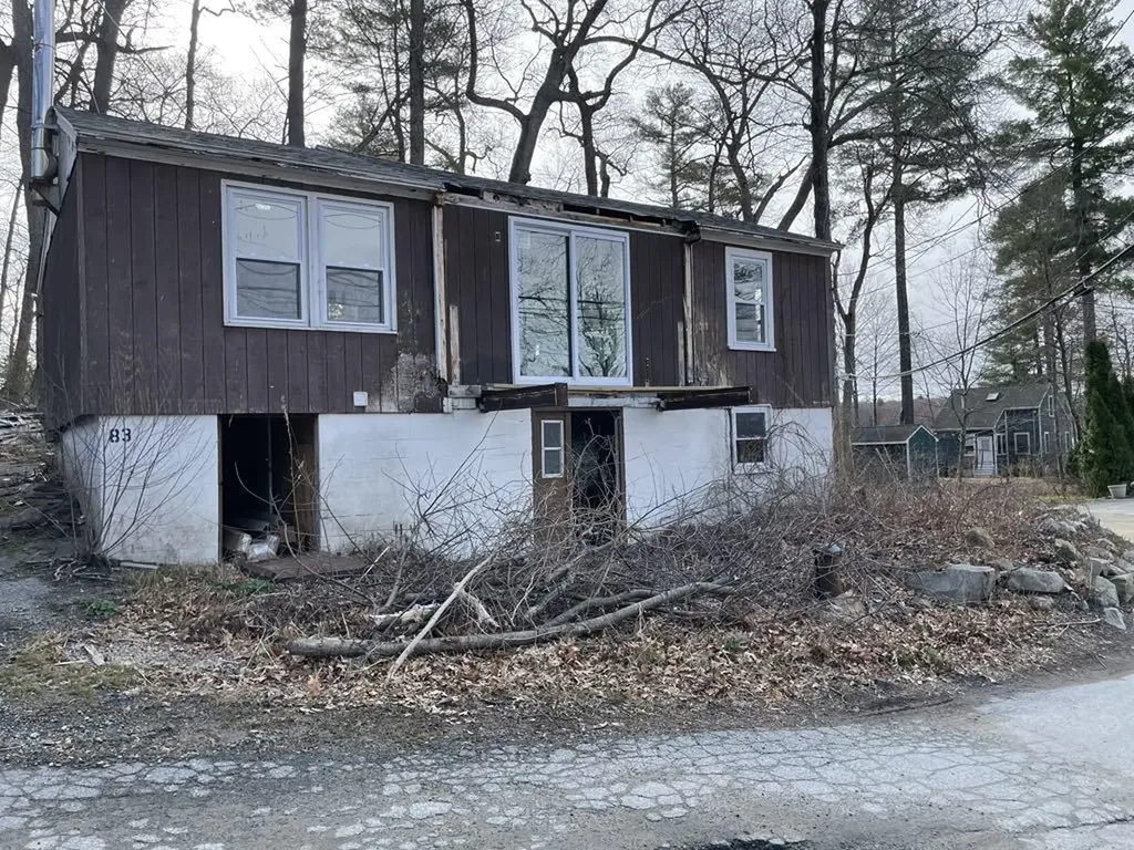 83 Webster Avenue Pelham NH 03076