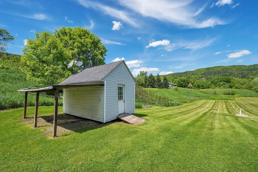 2547 River Road Moretown VT 05602