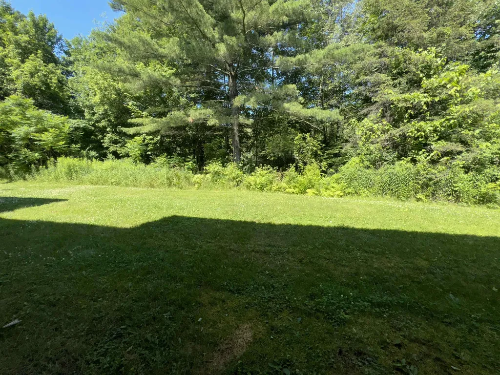 81 Hawthorne Circle South Burlington VT 05403