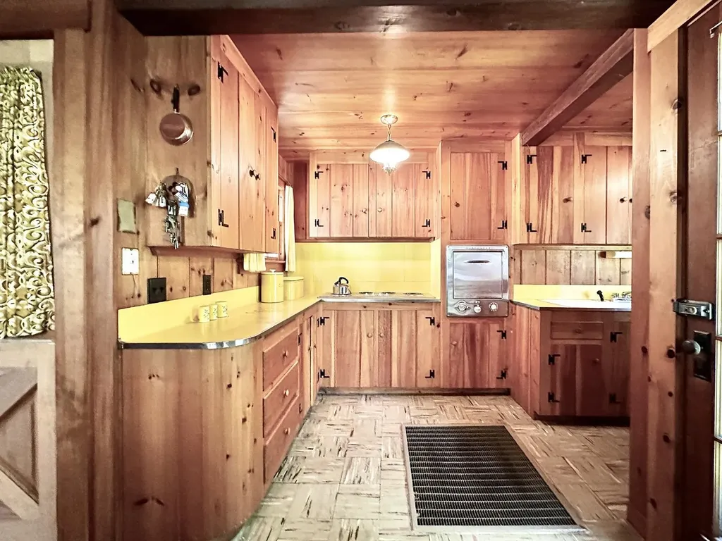 32 Pikes Point Road Bristol NH 03222