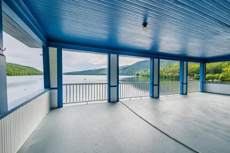 106 Cliff Mull Lane Fairlee VT 05045