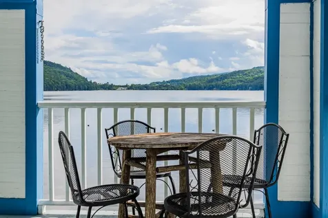 106 Cliff Mull Lane Fairlee VT 05045