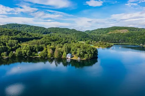 106 Cliff Mull Lane Fairlee VT 05045