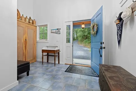 106 Cliff Mull Lane Fairlee VT 05045