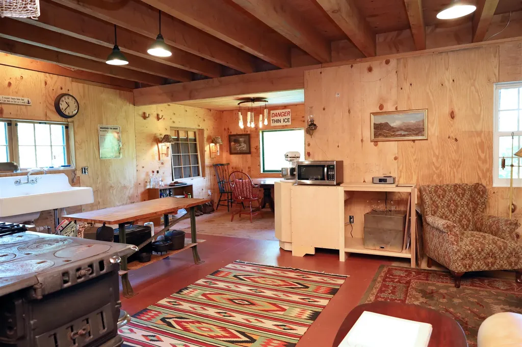 200 Old Farm Road Burke VT 05871